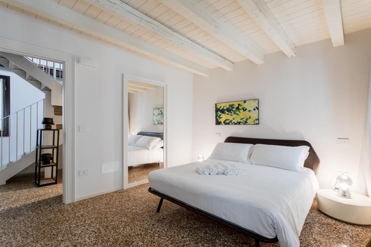 Palazzo Venere Apartments Венеция Екстериор снимка