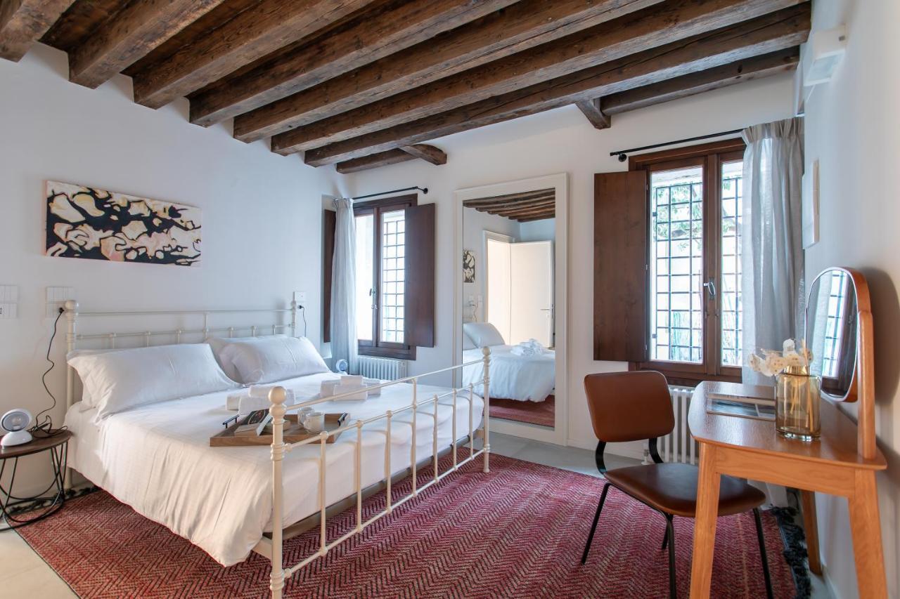 Palazzo Venere Apartments Венеция Екстериор снимка